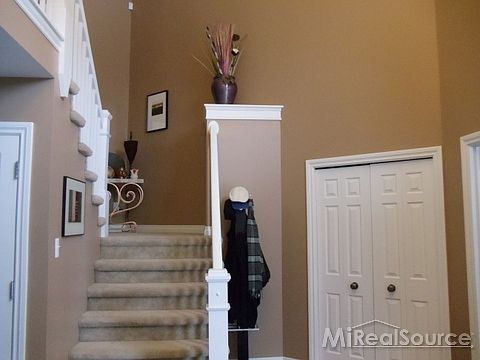 3rd image of 56561 Aberdeen Dr
