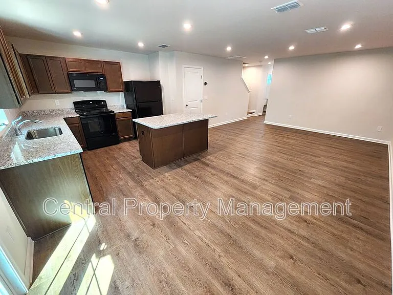 165 Sarnesfield Way — Photo 11