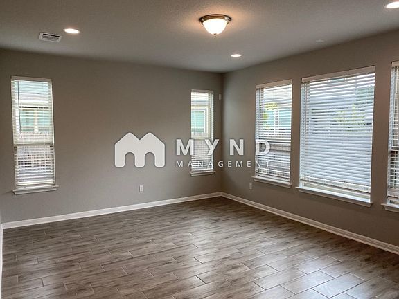 3rd image of 705 Hays Hill Dr