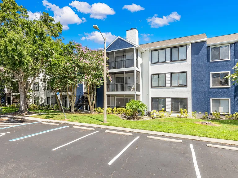 Avana Lakeview — Photo 21