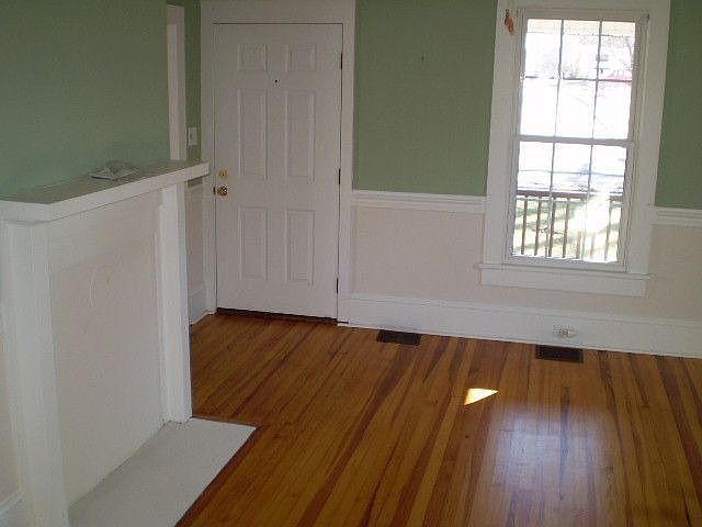 1st image of 214 York Ave