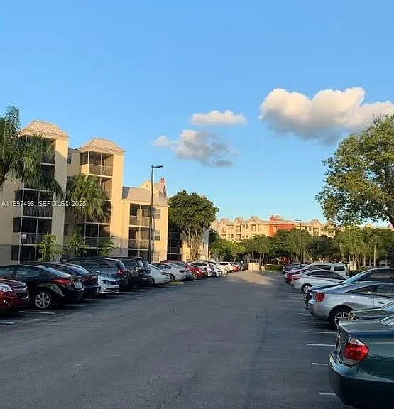 8215 Lake Dr #108 — Photo 33