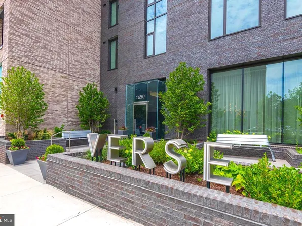 1650 Silver Hill Dr #1008, McLean, VA 22102