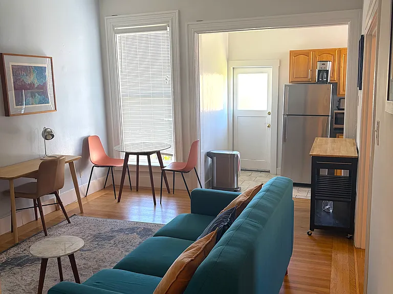1126 Guerrero St #9 — Photo 7