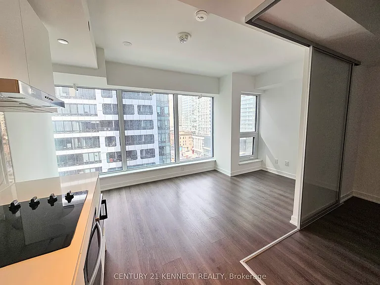 8 Wellesley St W #1106 — Photo 6