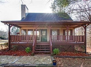 215 W Biggs Rd, Cottontown, TN 37048