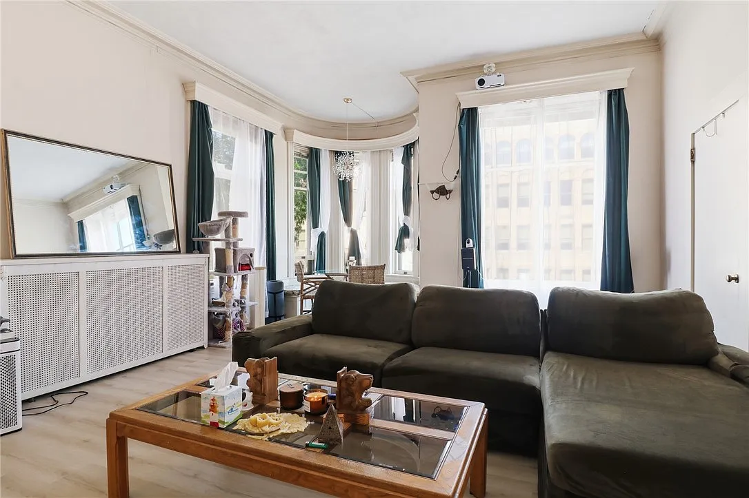 2 bed, 2.0 bath, 11558 sqft, $2,000 — Photo 3