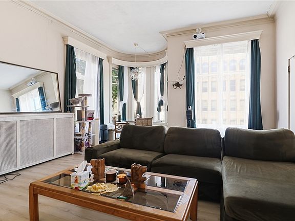 3rd image of 201 Pine St APT 102