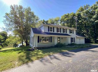 18 Hickory Dr, Macomb, IL 61455