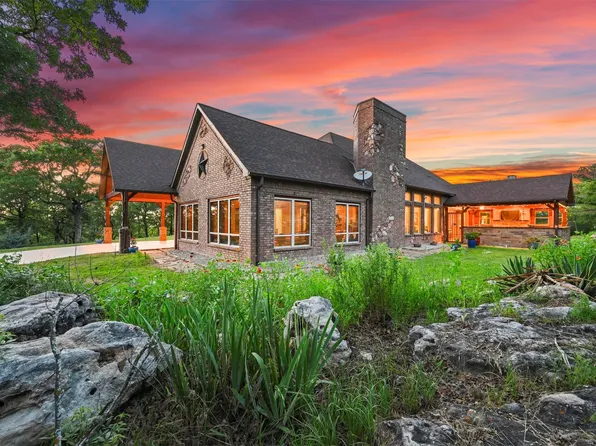 2032 County Road 1792, Sunset, TX 76270