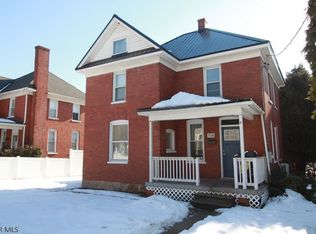 536 Maple St, Roaring Spring, PA 16673