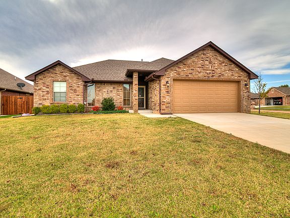 4th image of 400 Hunters Glen Ct