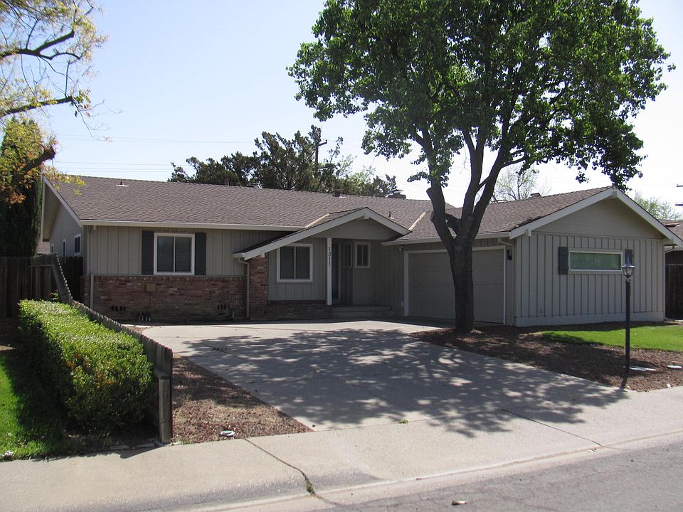 1st image of 1311 Spruce Dr