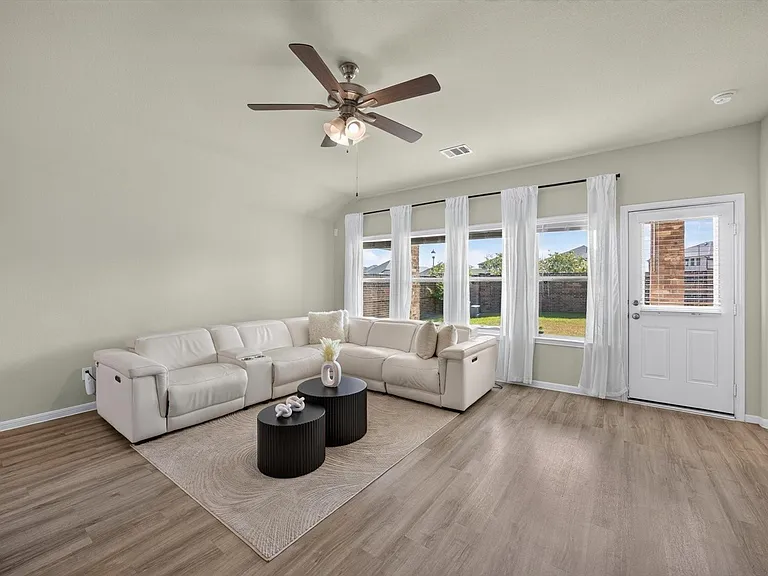 19519 Perissa Terrace Dr — Photo 15