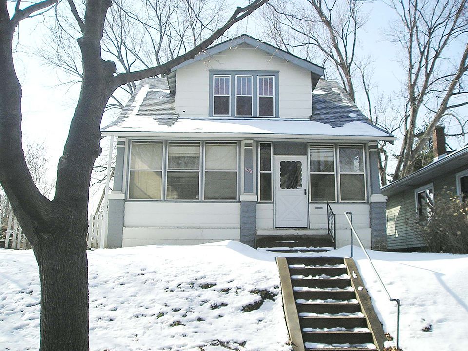 1st image of 1028 Lawson Ave E