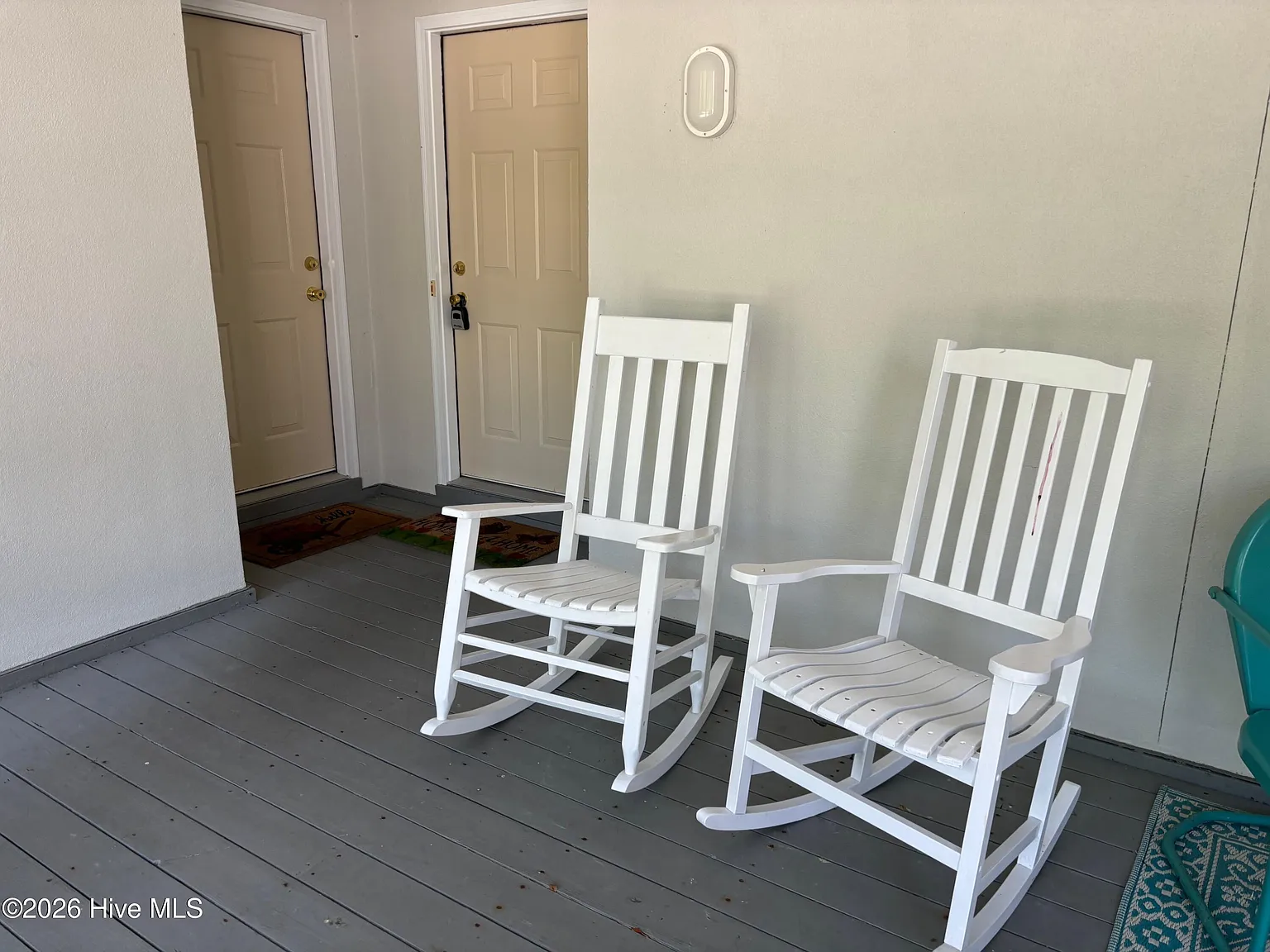 1 bed, 1.0 bath, 300 sqft, $995 — Photo 2
