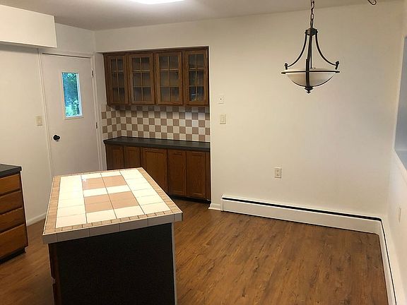 5th image of 8695 Golf Lane Dr