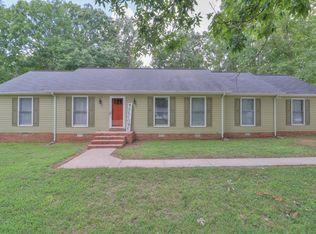 331 Hilltop Dr N, Shelbyville, TN 37160
