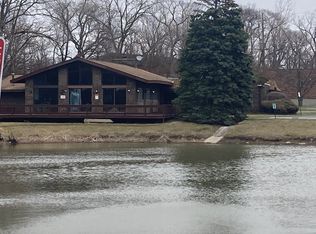 830 Elder Rd #B413, Homewood, IL 60430
