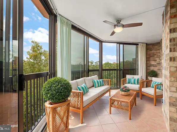 5904 Mount Eagle Dr APT 510, Alexandria, VA 22303