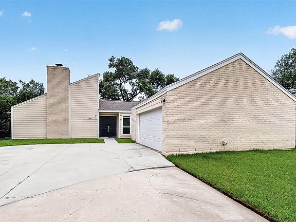 2nd image of 11831 Briar Forest Dr
