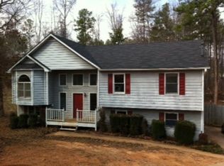 4200 Sturbridge Dr, Douglasville, GA 30135