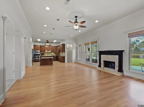 35430 Oak Manor Ave, Geismar, LA 70734