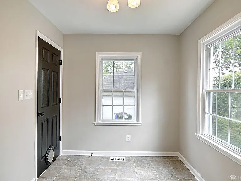 2212 Fauver Ave — Photo 9