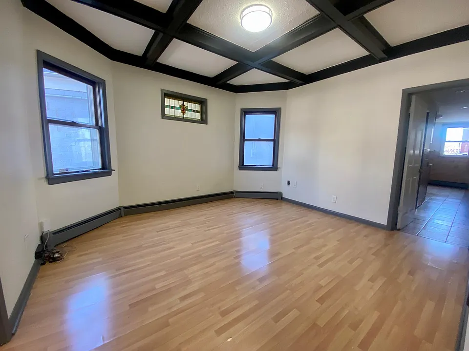 29 Boyd St #1