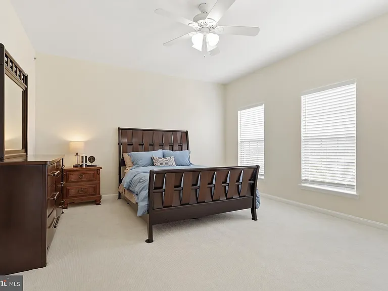 7931 Crescent Park Dr — Photo 19