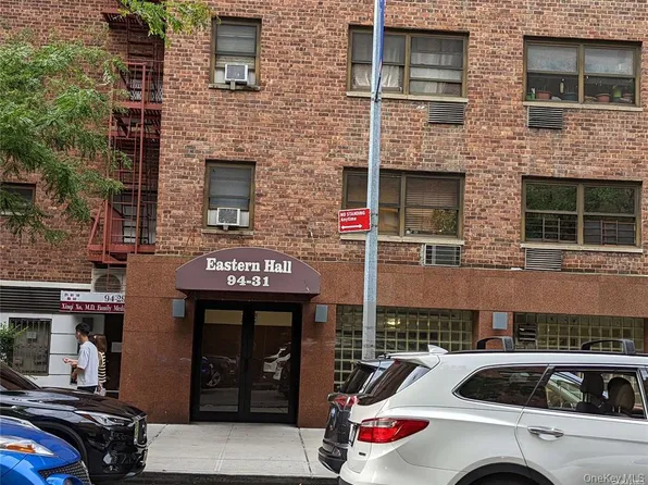 94-31 59 Ave #4B, Elmhurst, NY 11373