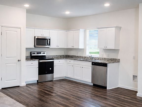 3rd image of 10312 Bridgetown Ln
