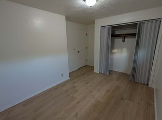 170 Irvington Dr, Eugene, OR 97404