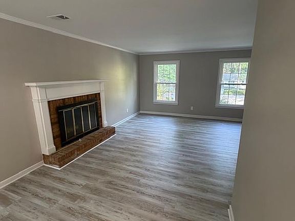 2nd image of 107 Ikes Ct