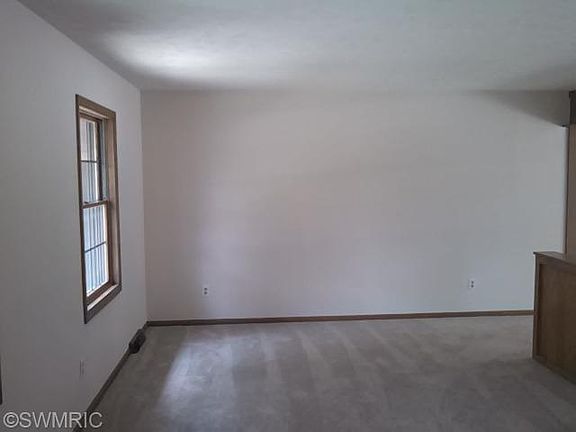5th image of 2901 Wood Dr