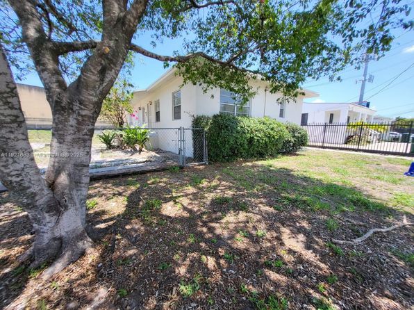 miami-florida-452695494 picture