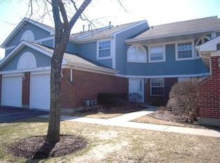 929 Happfield Dr, Arlington Heights, IL 60004