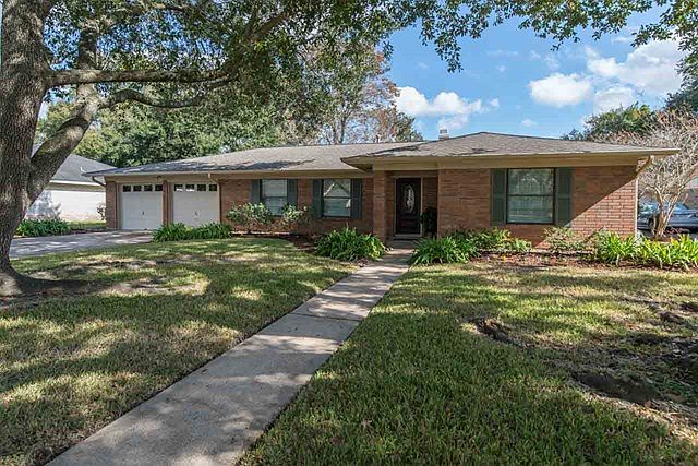 1st image of 1070 Stacewood Dr