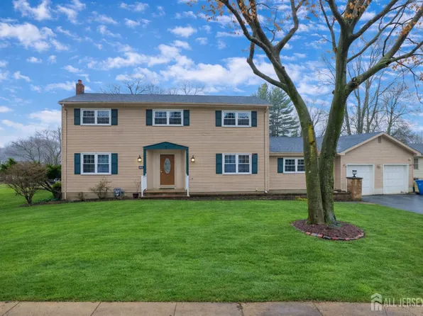 1040 Hillside Dr, North Brunswick, NJ 08902