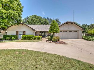 2302 W Club Rd, Duncan, OK 73533