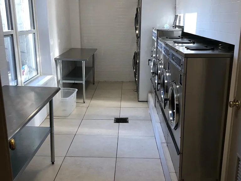 44-30 Douglaston Pkwy #4C — Photo 6