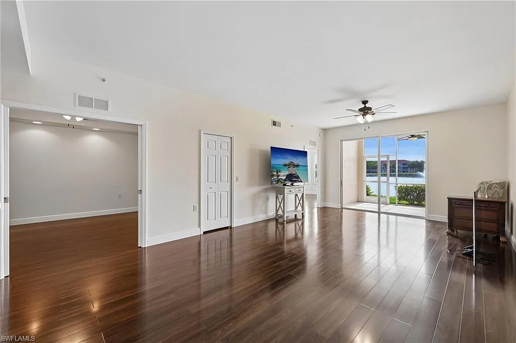 2 bed, 2.0 bath, 1414 sqft, $2,900 — Photo 2