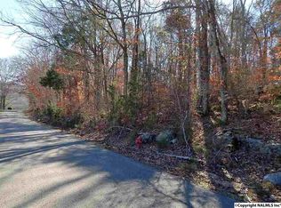1336 Kennamer Cove Cir, Woodville, AL 35776