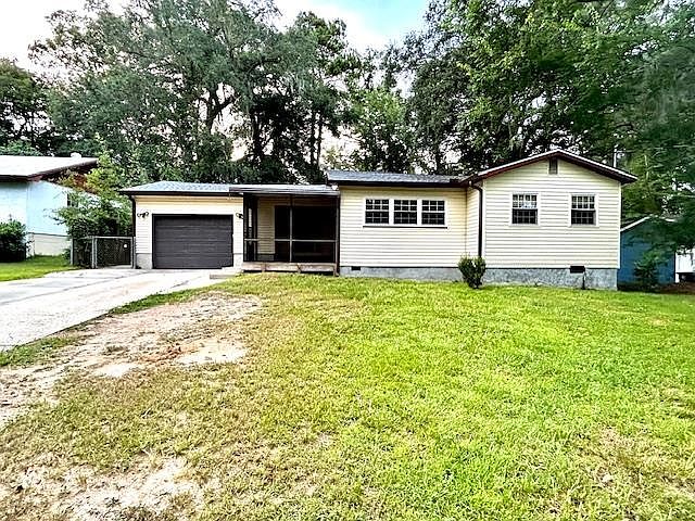 1st image of 2110 Harriet Dr