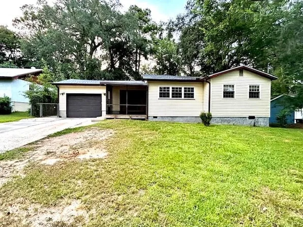 2110 Harriet Dr, Tallahassee, FL 32303
