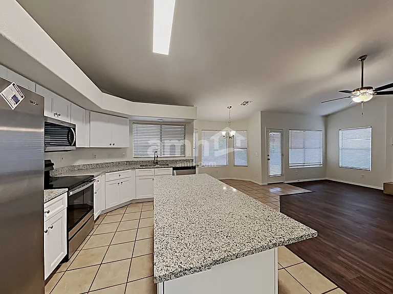 12723 W Edgemont Ave — Photo 4