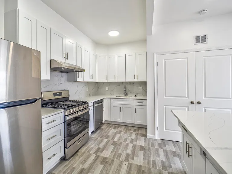 17 Kearny Ave #3 — Photo 3