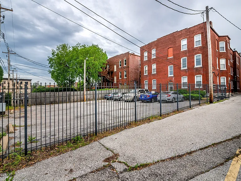 4319 Lindell Blvd #D — Photo 22
