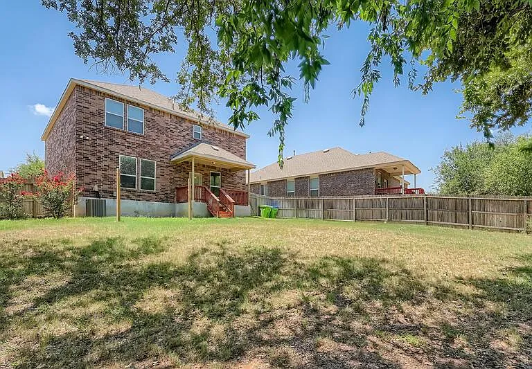 13927 Laurel Br — Photo 24