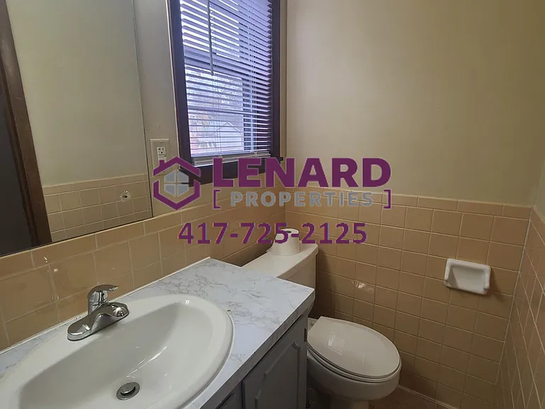 1361 E Gretna St — Photo 15